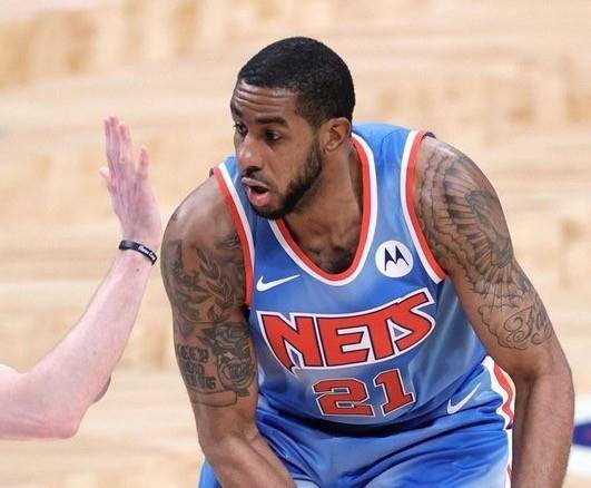 约基奇并没 约基奇并没