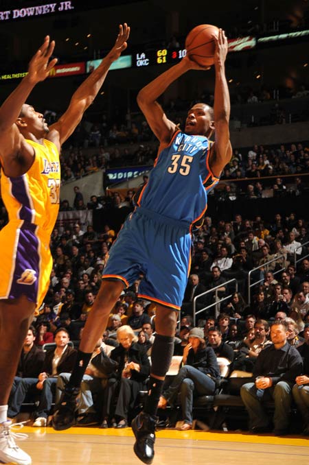 见强避强 见强避强